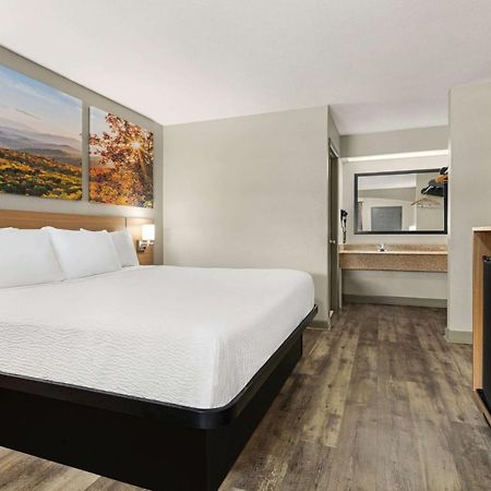 Days Inn By Wyndham Fulton Екстер'єр фото