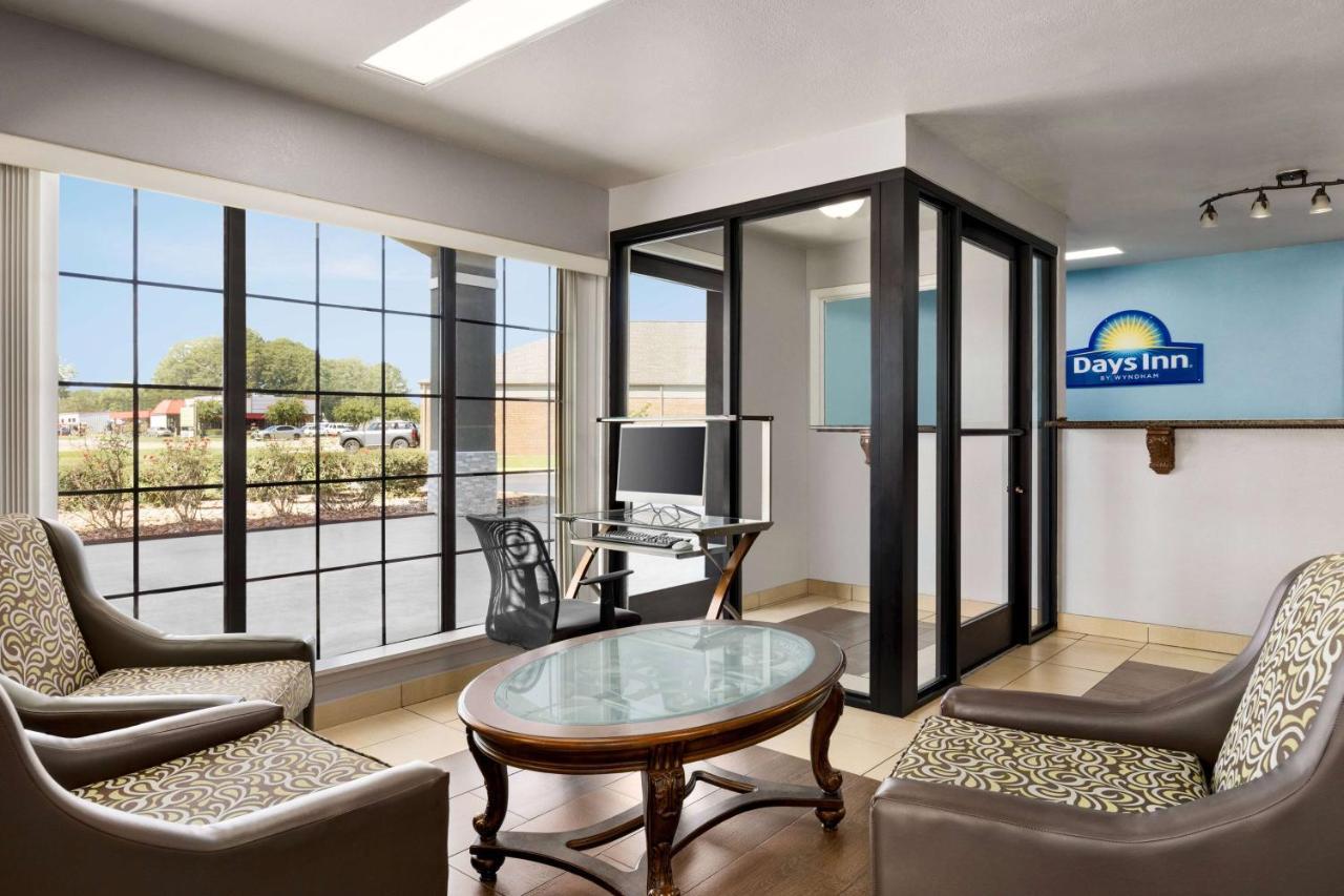 Days Inn By Wyndham Fulton Екстер'єр фото